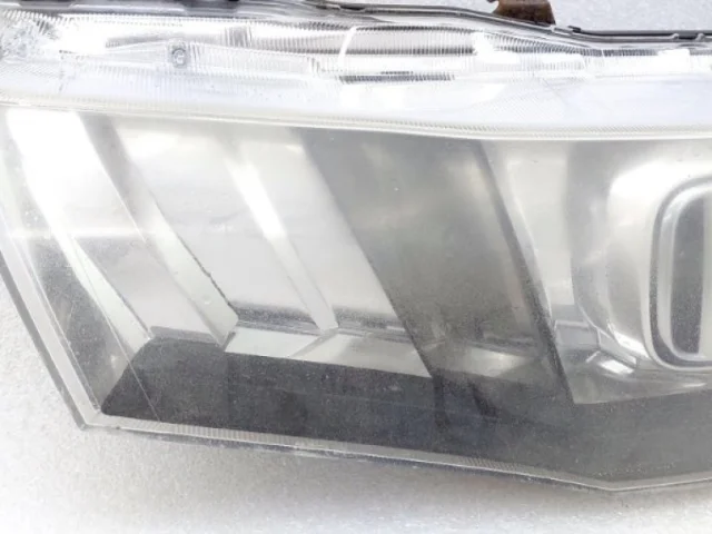 Решетка радиатора для Honda Civic FA 2005-2010 седан на фотографиях