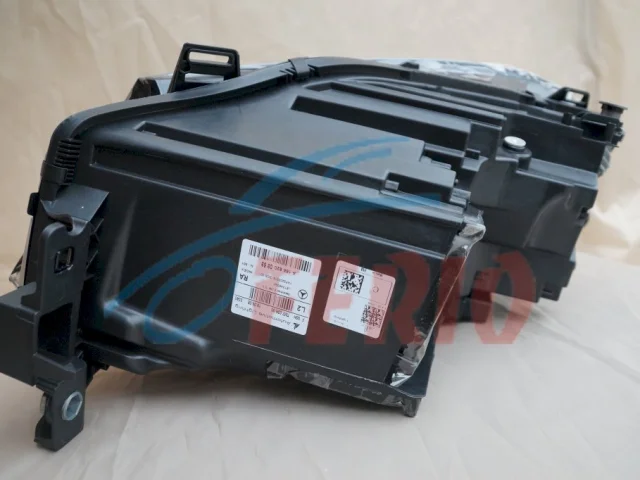 Фара правая для Mercedes-Benz GLE class W166 2015-2018 на фотографиях