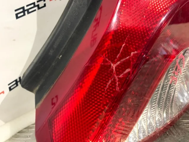 Фонарь правый для Volvo C30 MK 2006-2013 на фотографиях