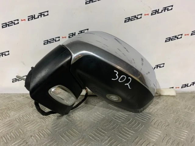 Стекла и зеркала для Peugeot 3008 T8 2009-2017 на фотографиях