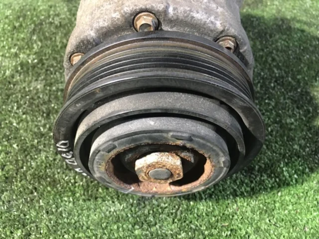 Компрессор кондиционера для BMW X3 F25 2010-2017 на фотографиях