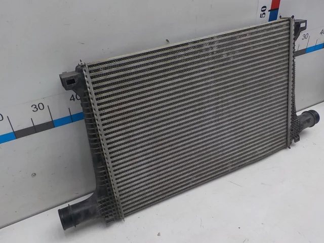 Радиатор интеркулера для Audi Q7 4M 2015+ на фотографиях