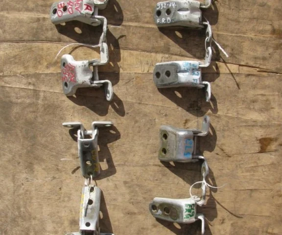 Двери для Toyota Corolla E110 Седан 1997-2002 на фотографиях