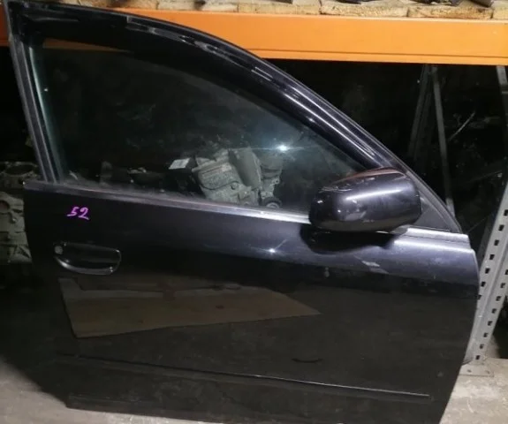 Дверь передняя правая для Audi A4 B6 2000-2004 на фотографиях