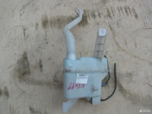 Бачок стеклоомывателя передний для Nissan Tiida C11 Хэтчбек 2007-2014 на фотографиях