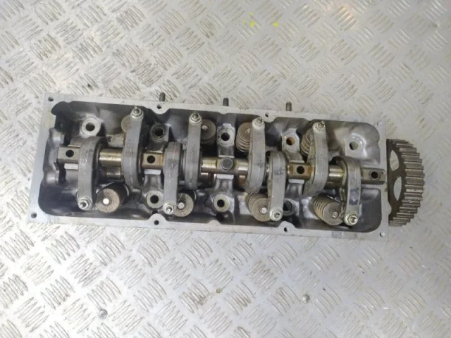 ГБЦ для Renault Logan 2005-2015 (LS) на фотографиях