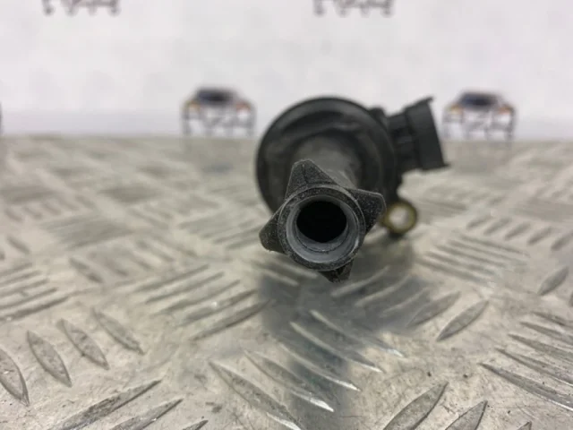 Катушка зажигания для Volvo XC90 I C 2002-2014 на фотографиях