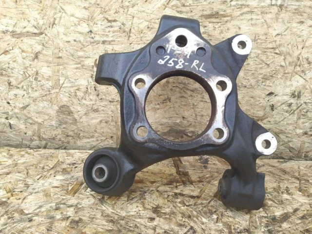 Цапфа задняя левая для Mitsubishi Pajero V90 5dr 2006-2011 на фотографиях