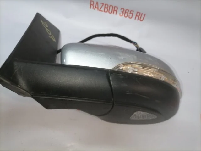 Стекла и зеркала для Volkswagen Touran 1T 2003-2015 на фотографиях