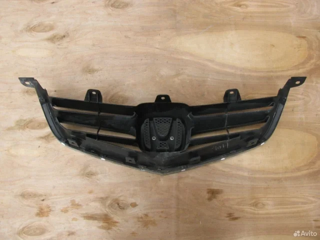 Решетка радиатора для Honda Accord 7 2002-2008 на фотографиях