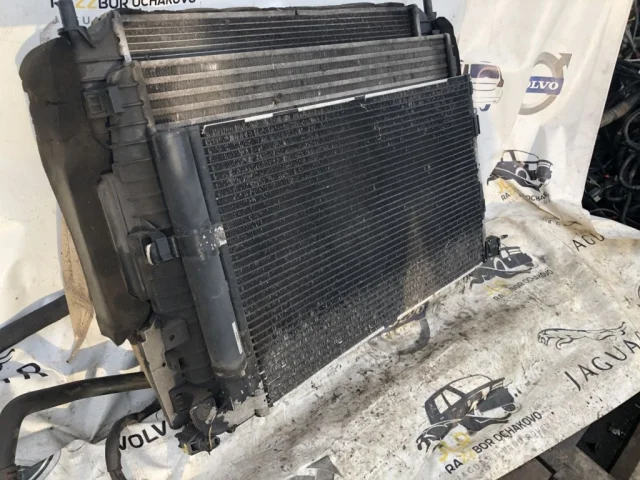 Радиатор кондиционера для Jaguar XF X250 2008-2016 на фотографиях