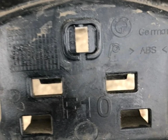 Кронштейн заднего бампера левый для BMW 5er Ф10 2010-2013 на фотографиях