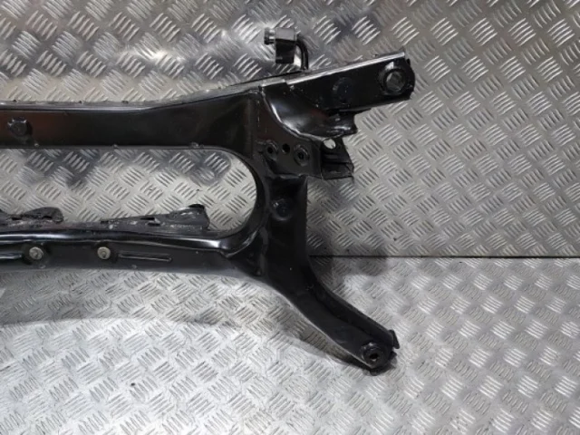 Подрамник двигателя для Toyota Corolla E210 Седан (RU) 2019+ на фотографиях