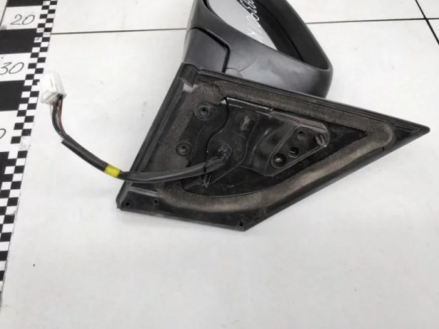 Стекла и зеркала для Toyota Corolla E180 rest (RU) 2016-2019 на фотографиях