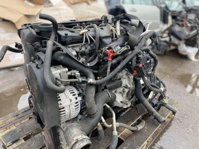 Продажа двигателя D5244T4