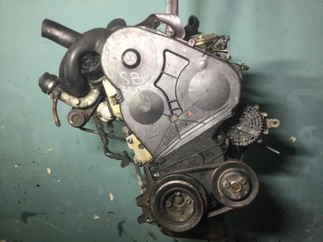 Двигатель без навесного для Volkswagen Passat Variant (B3, Typ 35i) 1988-1993 на фотографиях