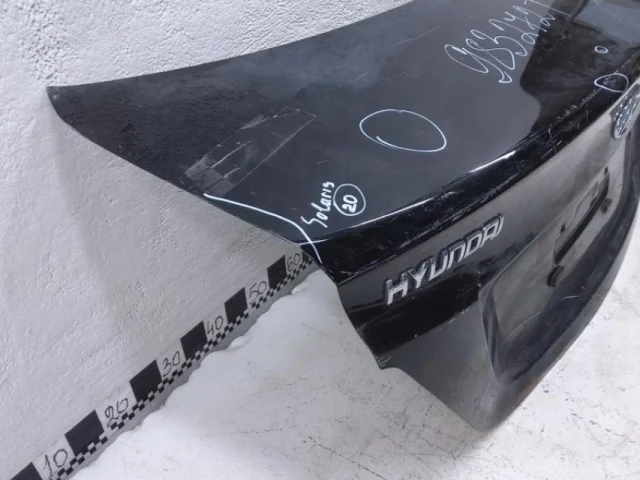 Дверь багажника для Hyundai Solaris 1 RB (2011-2013) на фотографиях
