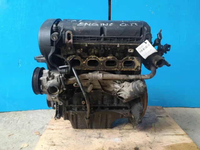 Двигатель без навесного для Opel Zafira B 2005-2015 на фотографиях