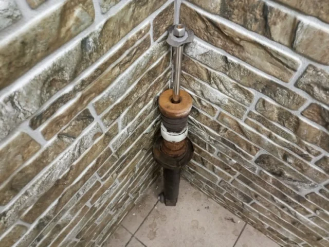 Стойка стабилизатора задняя для BMW 5er Ф10 2010-2013 на фотографиях