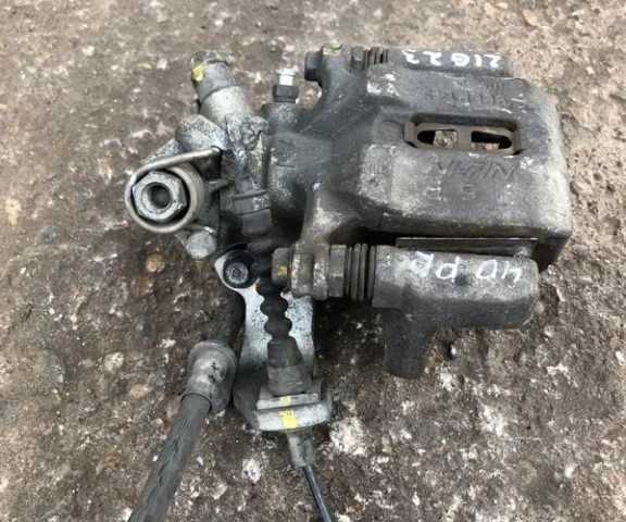 Суппорт задний правый для Honda Civic FA 2005-2010 седан на фотографиях