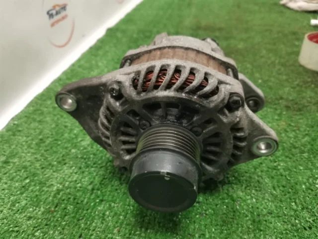 Генератор для Dodge Caliber 2006-2012 на фотографиях