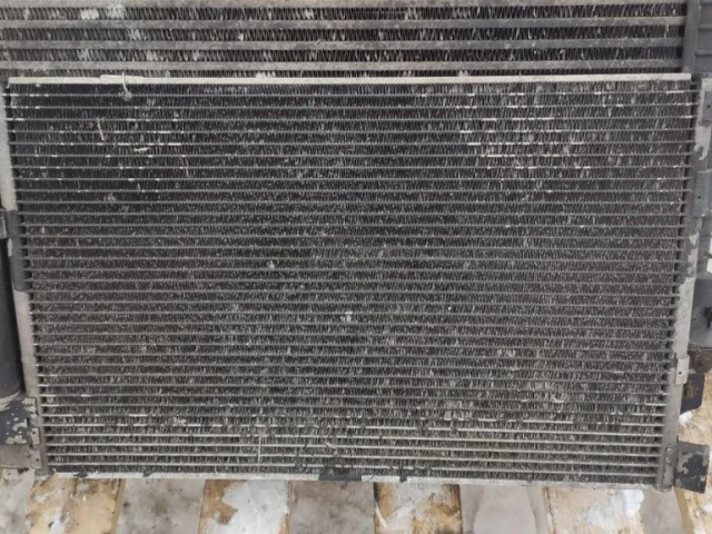 Радиатор кондиционера для Jaguar XF X250 2008-2016 на фотографиях