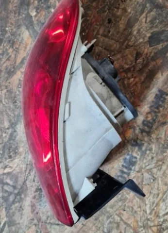 Фонарь внешний левый для Volkswagen Touareg I (7L) 2002-2010 на фотографиях