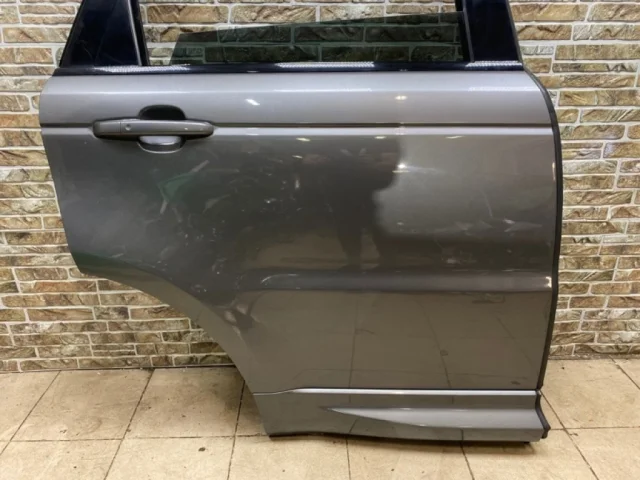 Дверь задняя правая для Land Rover Range Rover Sport L494 2013-2017 на фотографиях