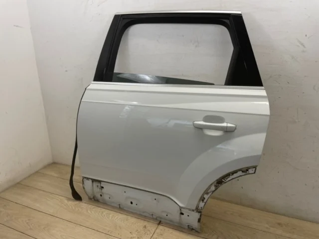 Дверь задняя левая для Audi Q7 4M 2015+ на фотографиях