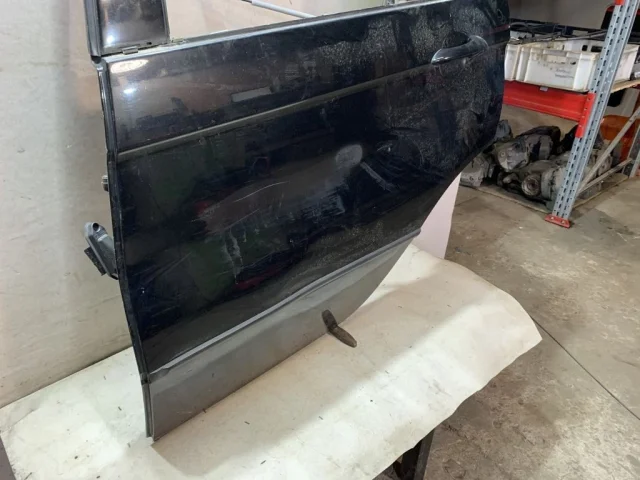 Дверь задняя левая для BMW X5 Е53 1999-2006 на фотографиях