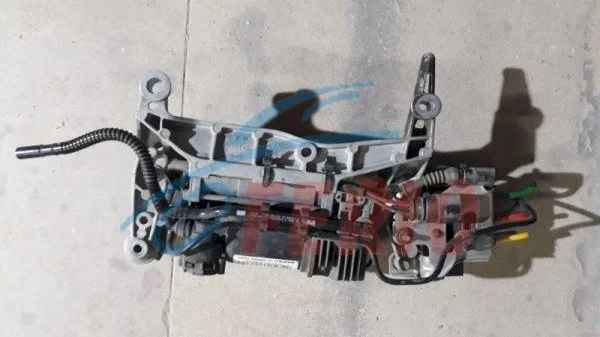 Компрессор пневмоподвески задний для Audi Q7 4L 2005-2015 на фотографиях