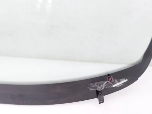 Лобовое (ветровое) стекло для Skoda Rapid II 2020+ на фотографиях