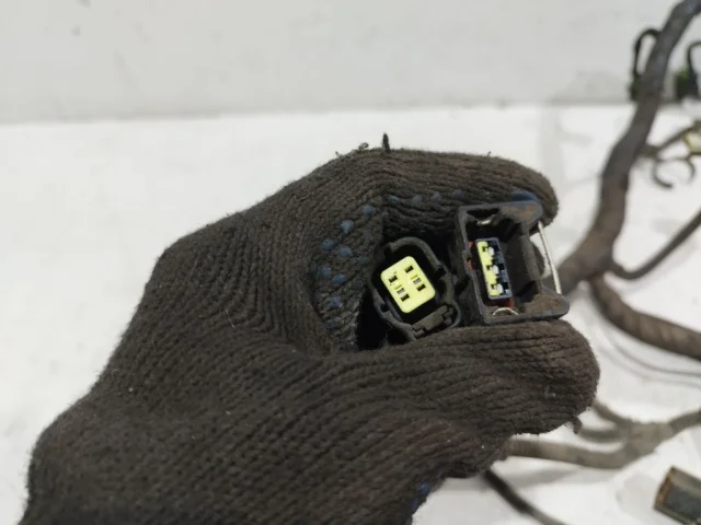 Проводка моторного отсека для Chevrolet Cruze 1 J300 2009-2015 на фотографиях