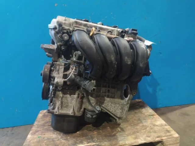 Топливный насос для Toyota Corolla E120/E130 Хэтчбек 2001-2007 на фотографиях