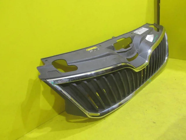 Решетка радиатора для Skoda Rapid I NH3 2012-2017 на фотографиях