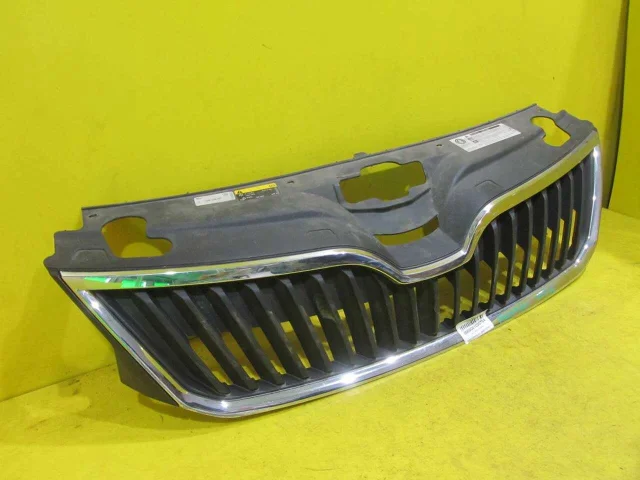 Бампер передний для Skoda Rapid I rest NH3 2017-2020 на фотографиях