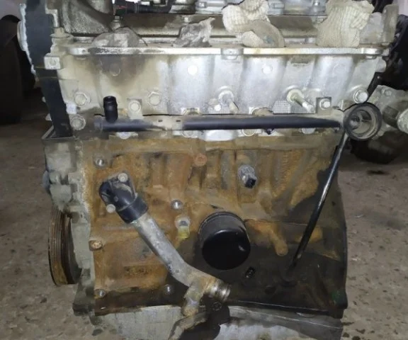 Двигатель без навесного для Renault Duster HS rest 2015-2021 на фотографиях