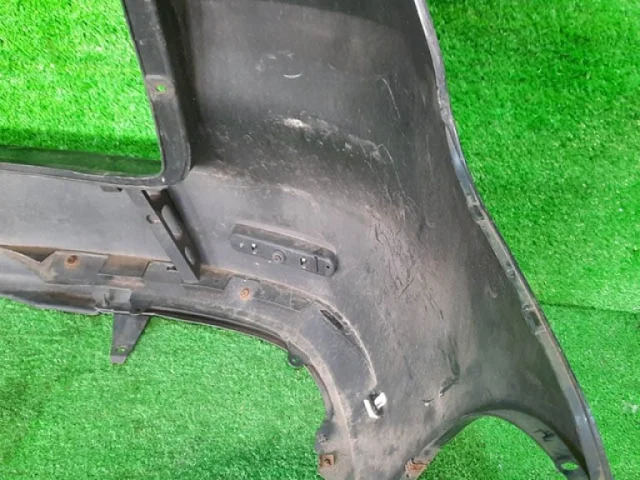 Бампер задний для Toyota Corolla E120/E130 Хэтчбек 2001-2007 на фотографиях