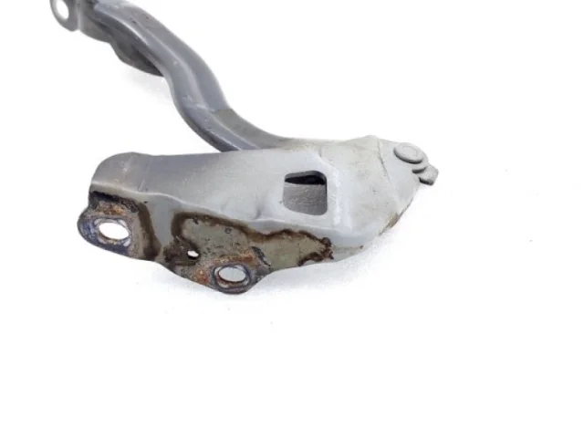 Петля капота левая для Hyundai Solaris 1 рестайлинг 2014-2017 на фотографиях