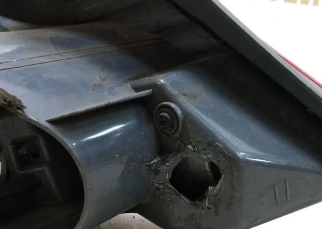 Фонарь правый для Hyundai Solaris 1 RB (2011-2013) на фотографиях