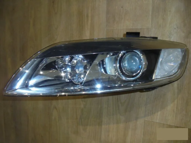 Фары для Audi Q7 4L 2005-2015 на фотографиях