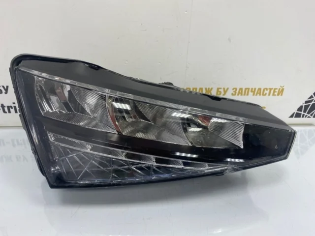 Фара ксенон левая для Skoda Rapid II 2020+ на фотографиях