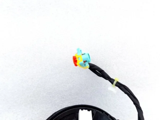 Подрулевой шлейф для Toyota RAV4 XA50 2019+ на фотографиях