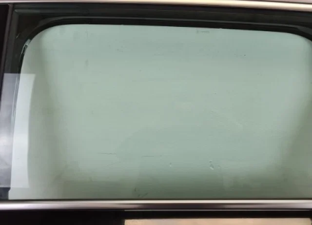 Стекло двери заднее левое для Audi Q7 4M 2015+ на фотографиях