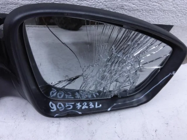 Зеркало боковое правое для Skoda Rapid I rest NH3 2017-2020 на фотографиях
