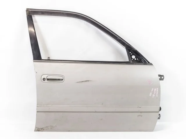 Двери для Toyota Corolla E110 Седан (JDM) 1995-2000 на фотографиях