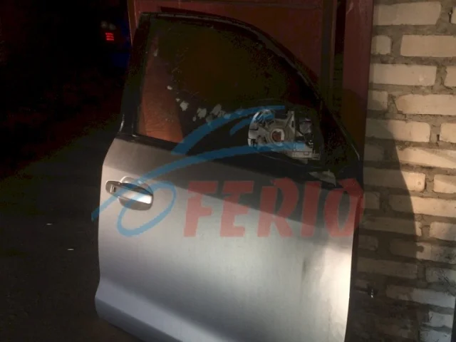 Дверь задняя правая для Toyota Land Cruiser 200 2007-2015 на фотографиях