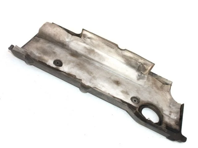 Пластиковая крышка двигателя для Toyota RAV4 XA30 2005-2012 на фотографиях