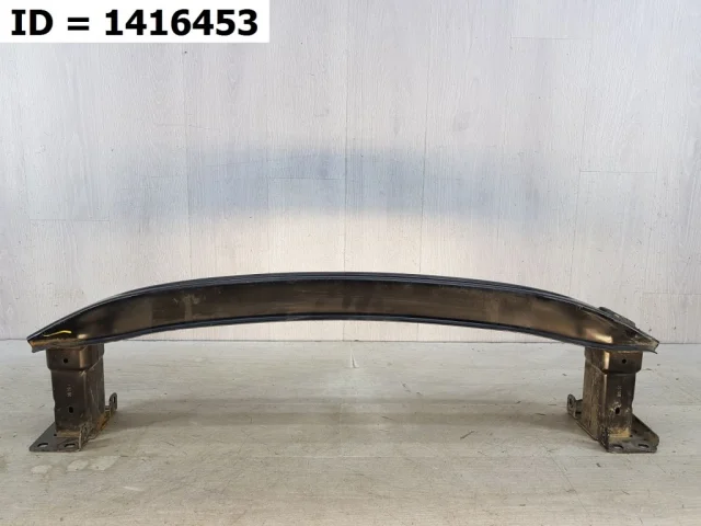 Усилитель бампера передний верхний для Skoda Rapid I rest NH3 2017-2020 на фотографиях