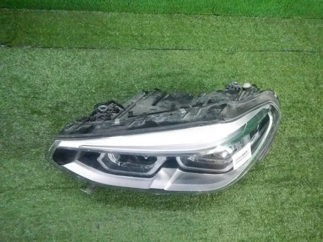 Фара левая для BMW X3 G01 2017-2023 на фотографиях